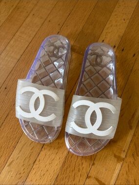 CHANEL Clear Jelly Slides with White CC size 7.5